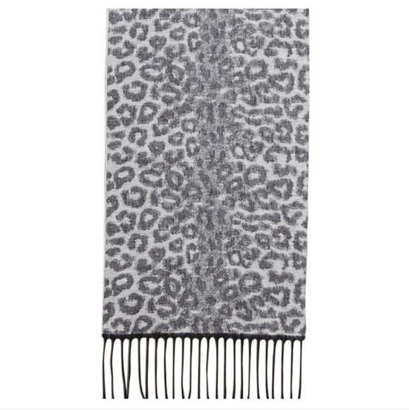 STEVE MADDEN LEOPARD PRINT SCARF - Picture 4 of 5
